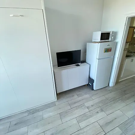 Apartment Avec Piscine Et Parking