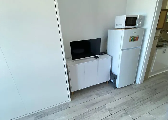 Appartamento Avec Piscine Et Parking